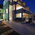 Apartamento Sa Pogledom Na I Otoke