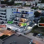 Sa Pogledom Na I Otoke Apartamento
